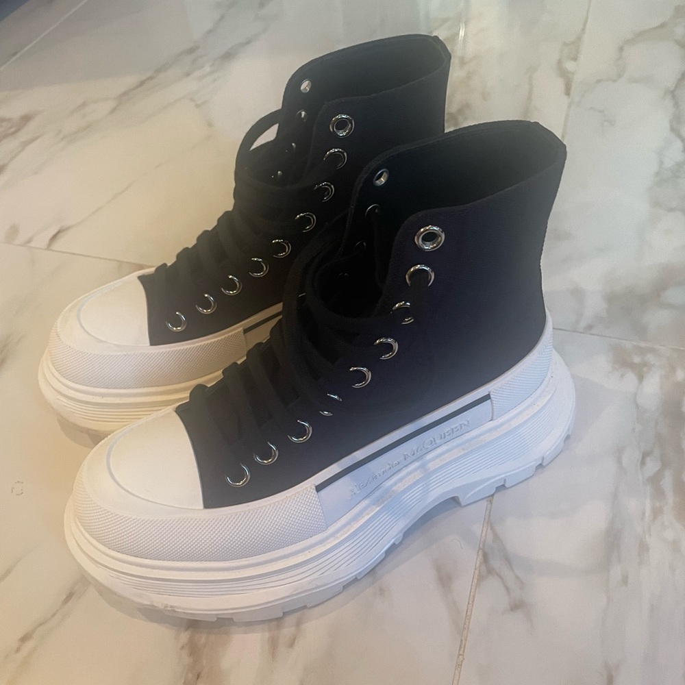 Alexander McQueen tread slick